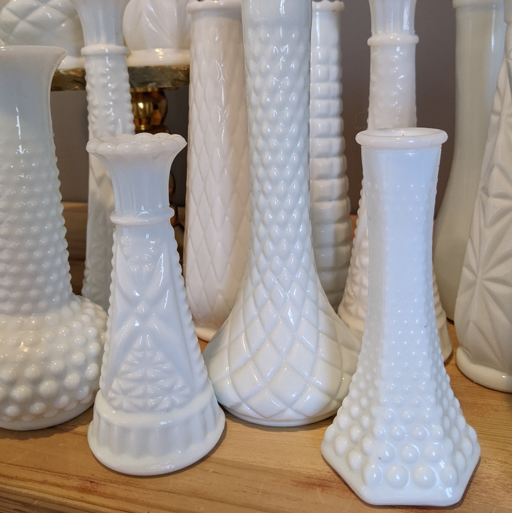 Lot of 40 Vintage Milk White Vases Wedding - Picture 10 of 16